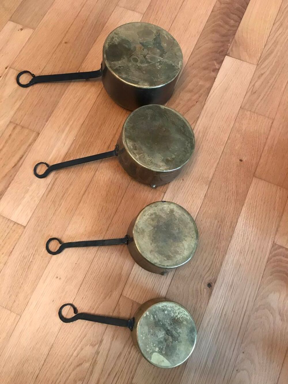 S&eacute;rie de 4 casseroles en cuivre Décoration