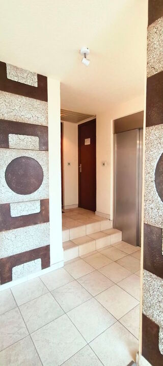  Parking / Garage  vendre 