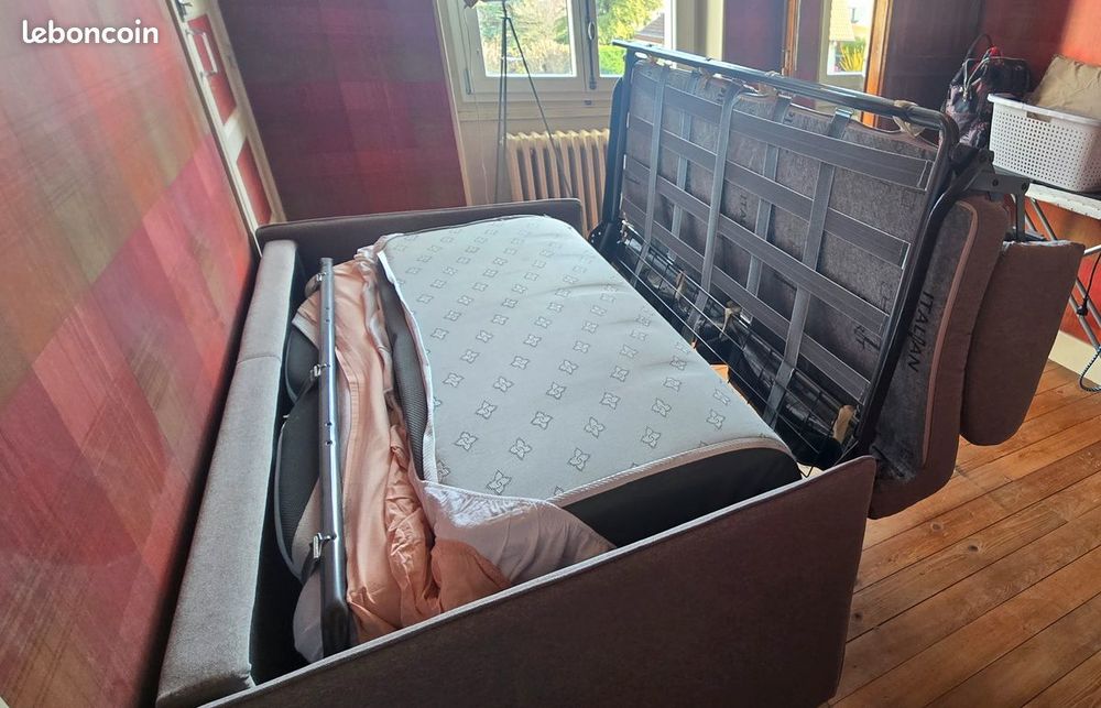 CANAPE CONVERTIBLE TRES BON ETAT Meubles