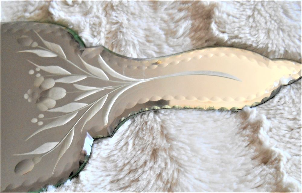Miroir "face &agrave; main" vintage Décoration