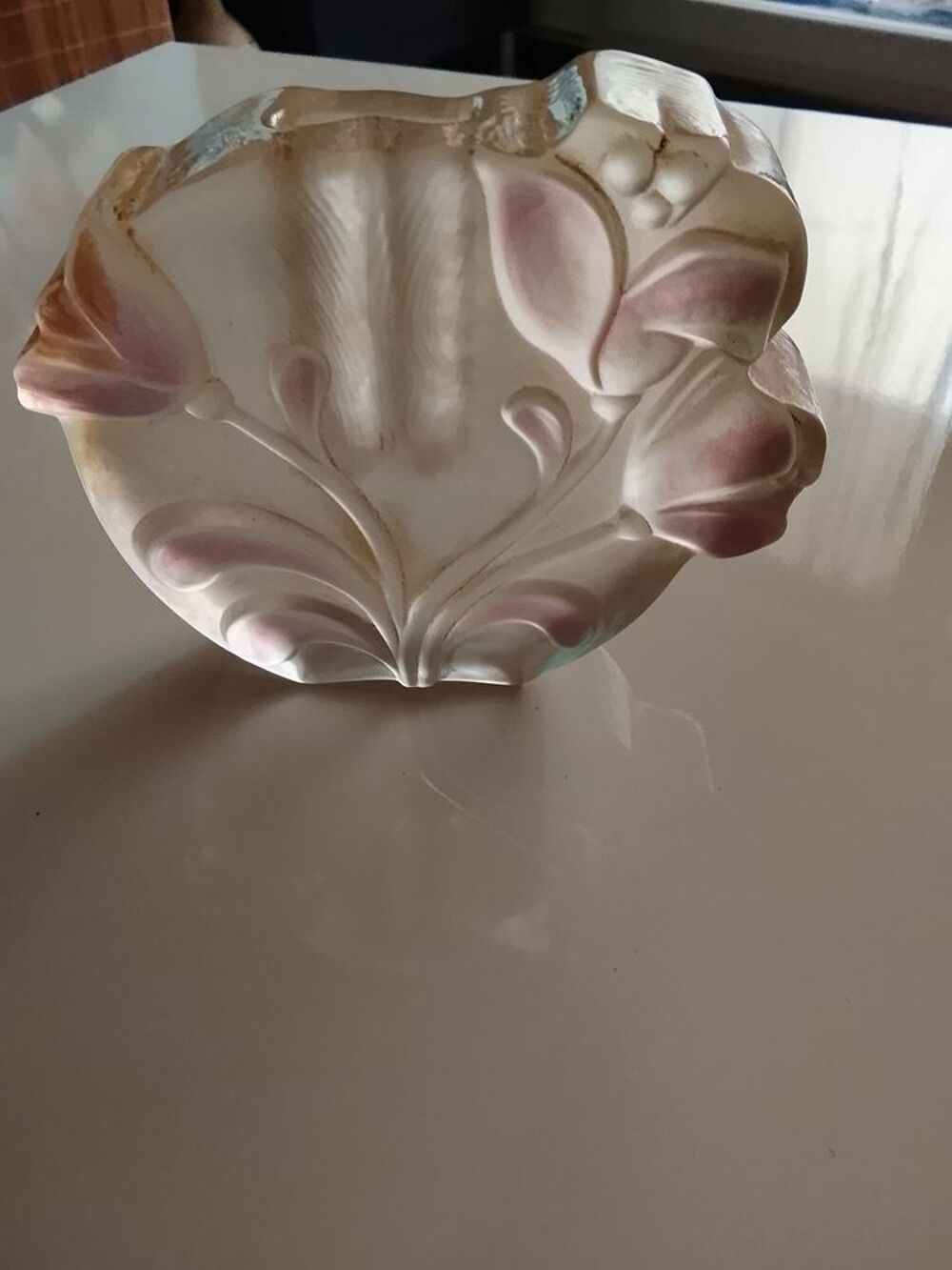 Petit vase r&eacute;tro verre sabl&eacute; rose 