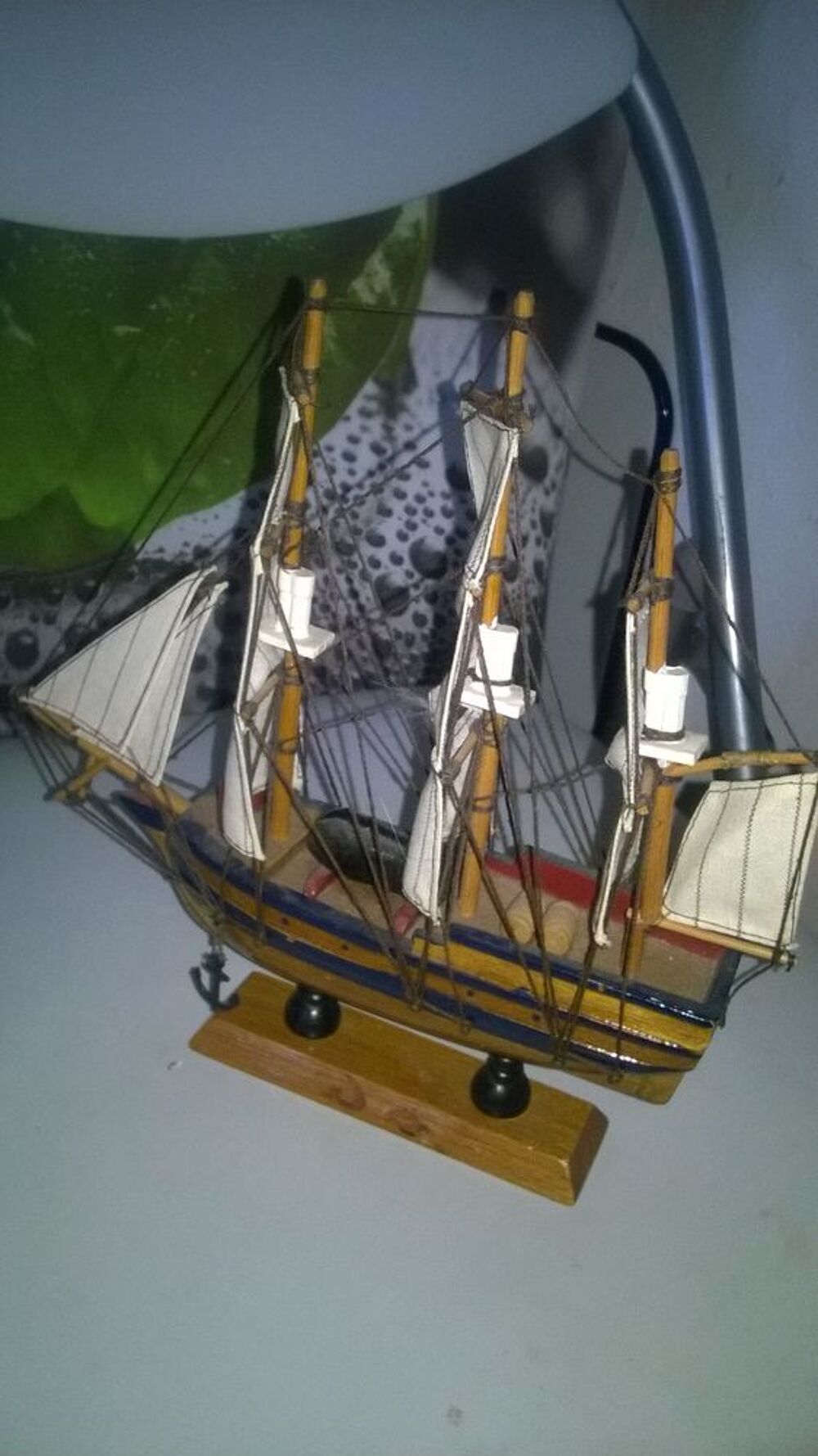 Belle
Maquette de bateau CAMARET
