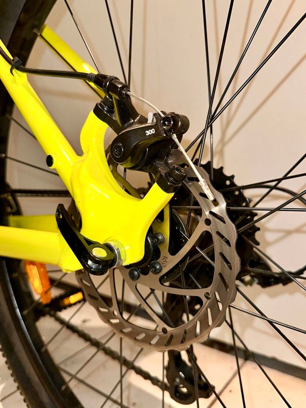 VTT Nakamura Summit700 jaune fluo XL €" excellent &eacute;tat, tr&egrave;s peu roul&eacute; Vélos