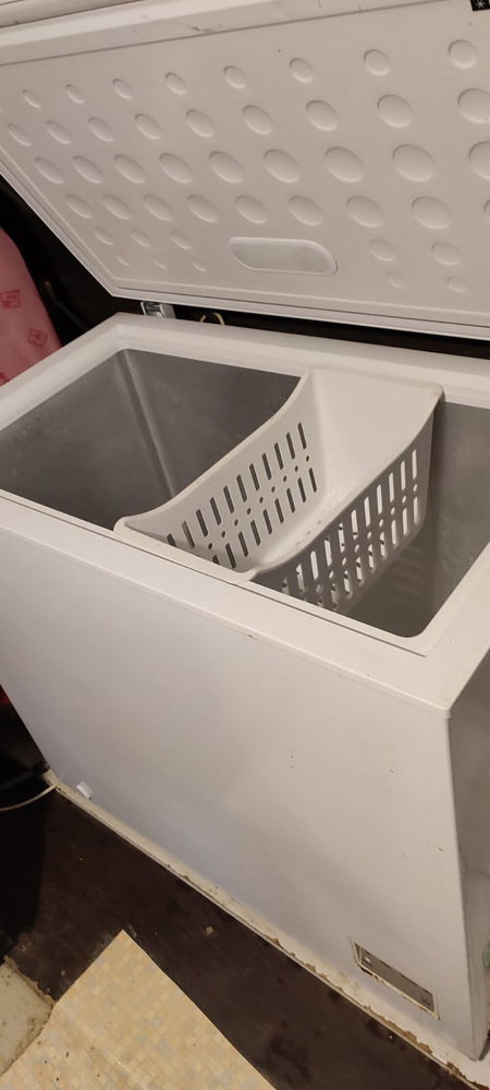Cong&eacute;lateur bahut 200 L Valberg Electroménager