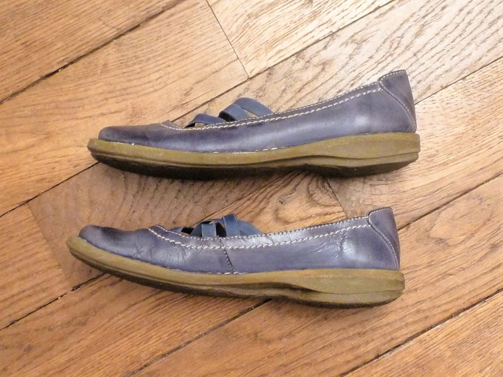 Chaussures Plates en Cuir Bleu avec 4 Elastiques Crois&eacute;s Chaussures