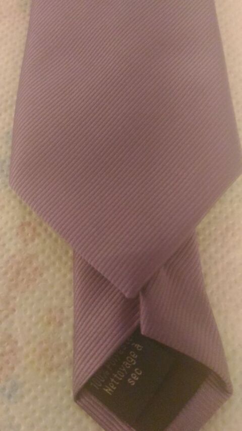 Cravate homme unie violette  avec rayures violettes 8 Savigny-sur-Orge (91)
