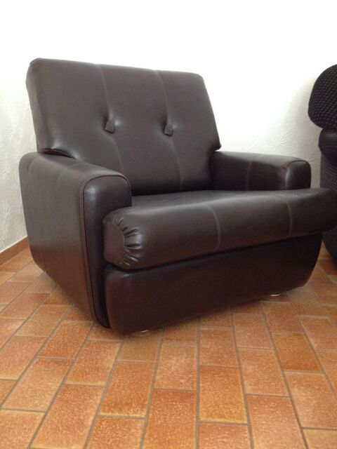 FAUTEUIL SKAÏ MARRON VINTAGE 180 Jouy-aux-Arches (57)