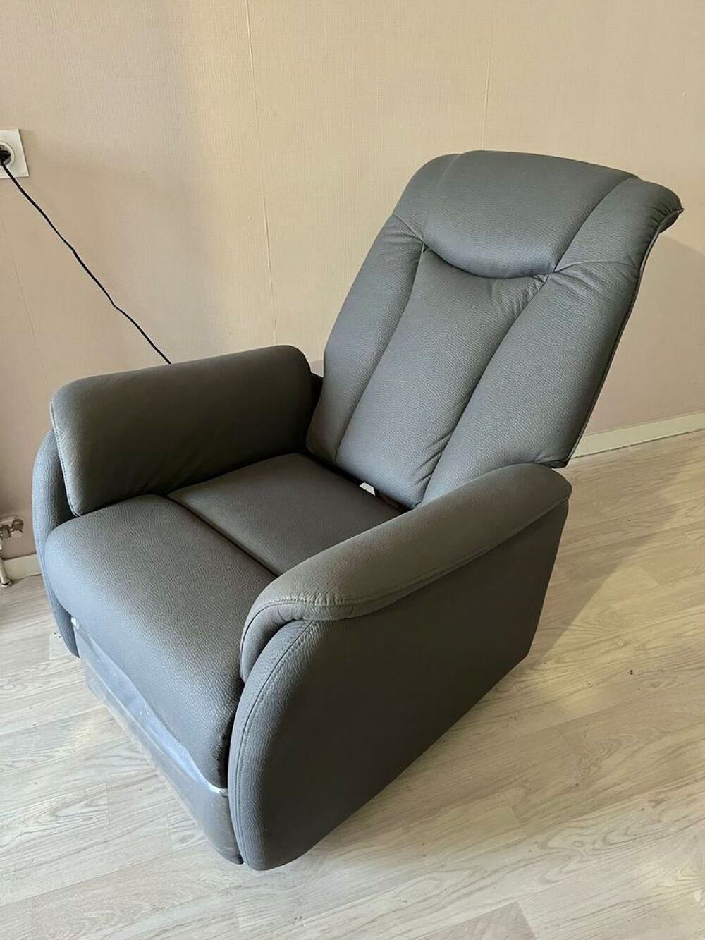 Fauteuil motoris&eacute; Meubles