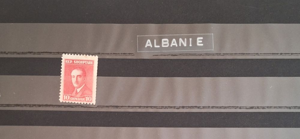 Lot de 200 timbres du monde entier 