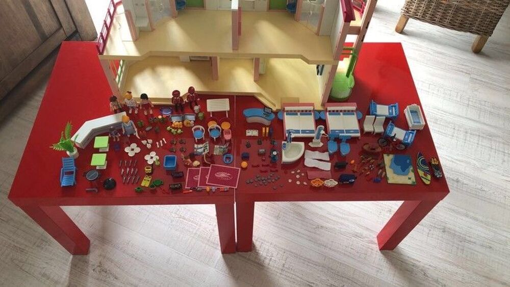 H&ocirc;tel Playmobil en tr&egrave;s bon &eacute;tat Jeux / jouets