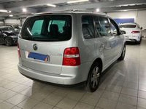 Touran 1.6 16S FSI Confort 5pl 2005 occasion 77450 Montry