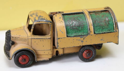 DINKY Camion Bedford  benne  ordures 15 Issy-les-Moulineaux (92)