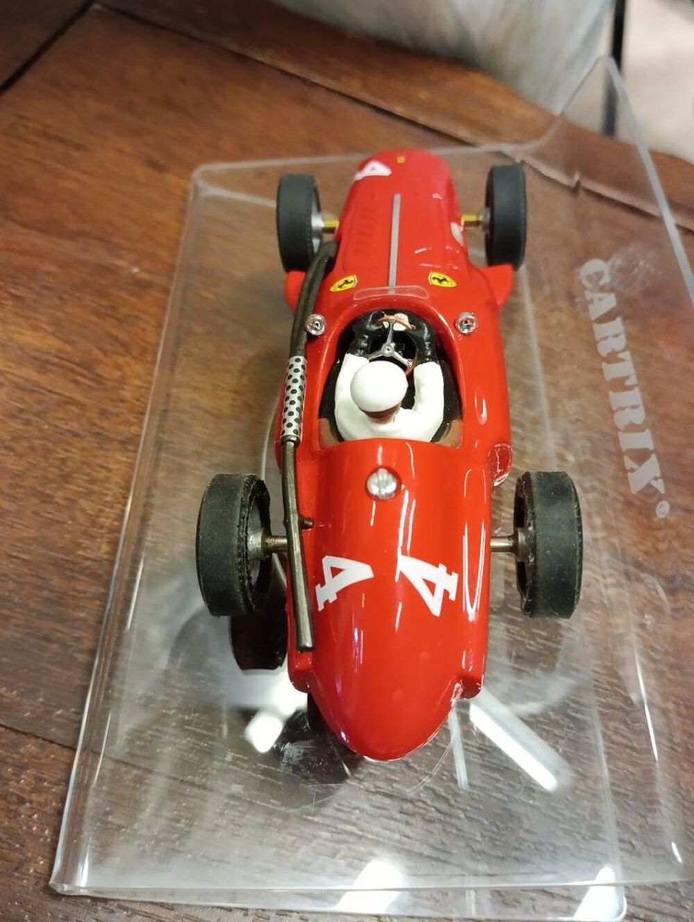 Voiture de slot au 1 32 &egrave;me Ferrari F555 - 1955 