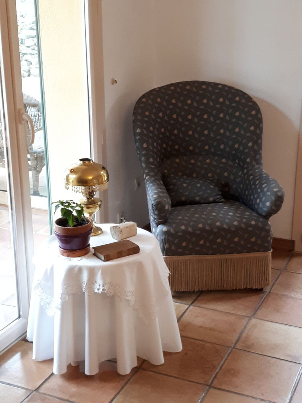 Fauteuil capitonn&eacute; Meubles