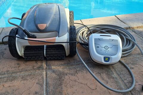 Robot de piscine �lectrique avec bo�tier de commande 150 Auterive (31)