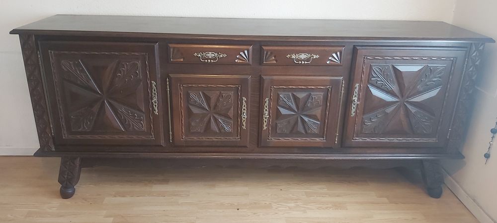 Salle &agrave; manger et buffet Meubles