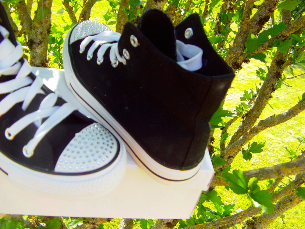 Tennis montantes noire pointure 37 Chaussures