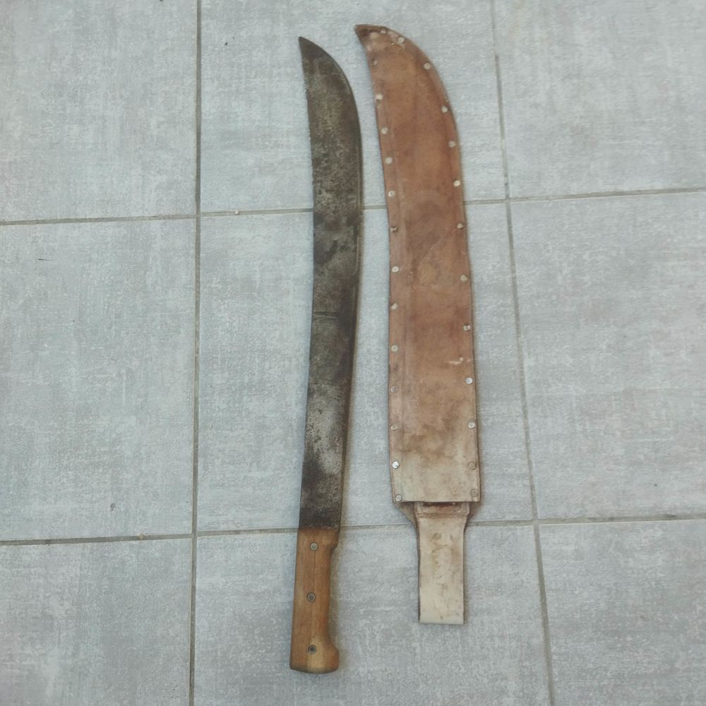 Machette et son &eacute;tui cuir Jardin