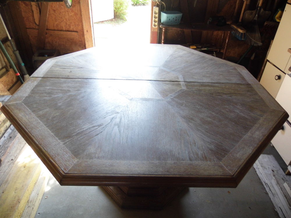Table en bois octogonale Meubles
