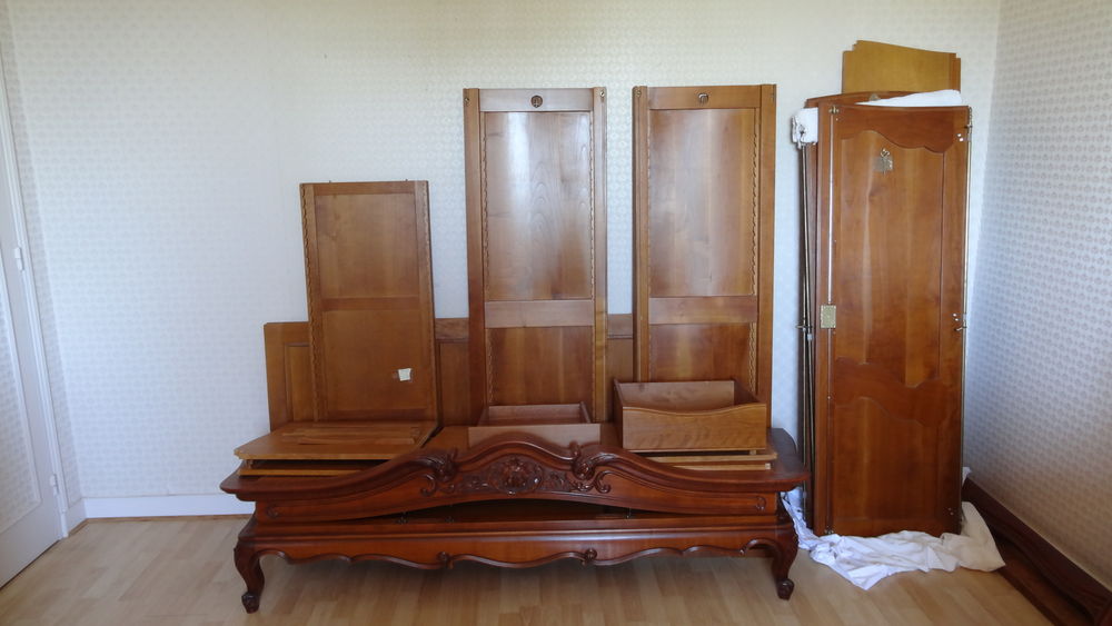 Armoire 3 portes Louis XV en merisier massif Meubles