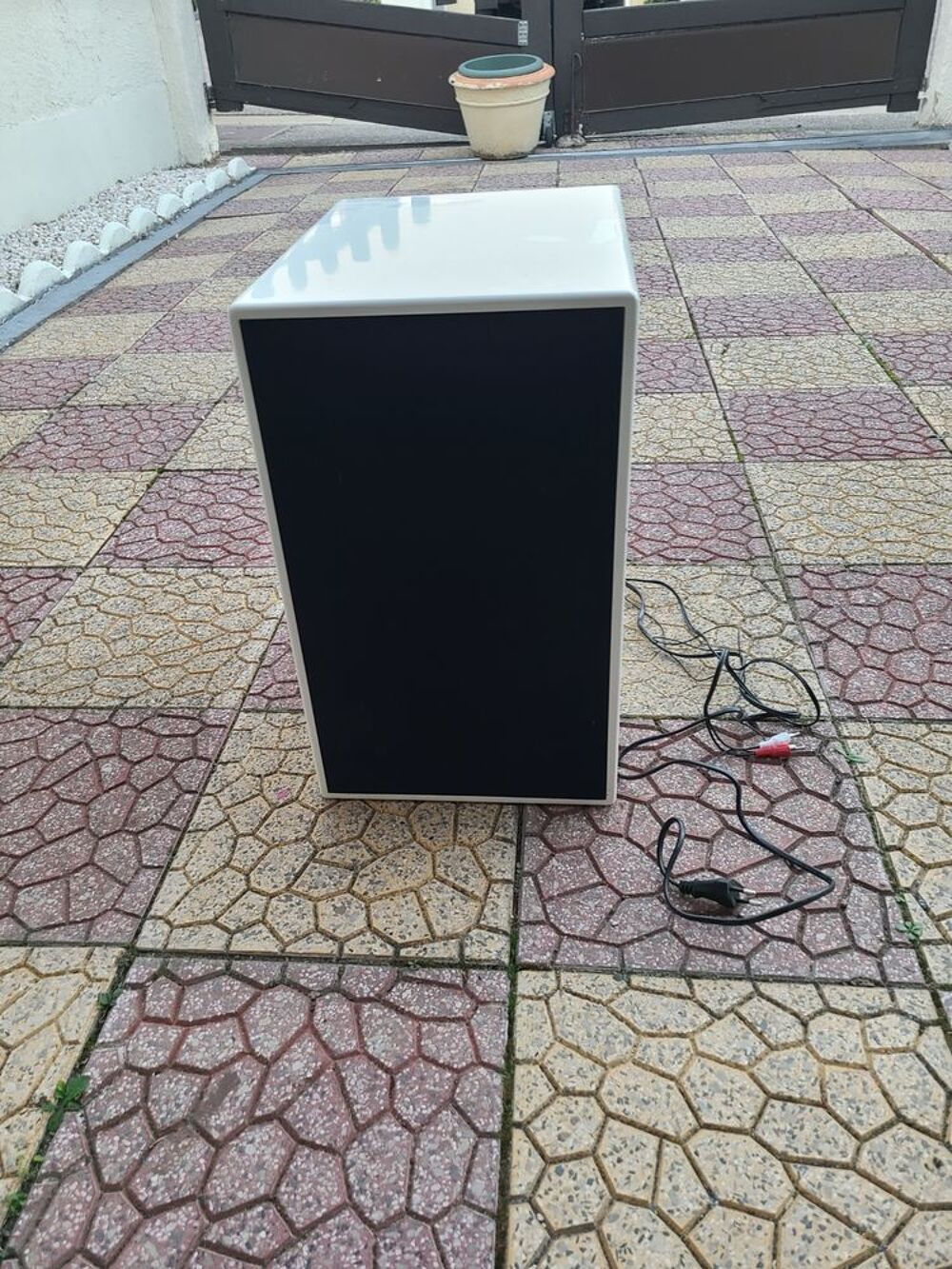 Tour de son SoundVision SoundTower XL blanche ? FM, USB, RCA Audio et hifi