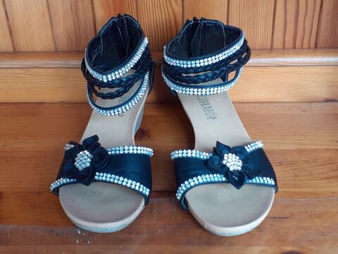 SANDALE FEMME TAILLE 37 13 Alès (30)