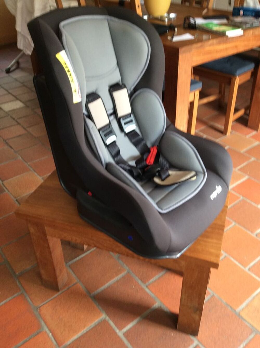 SIEGE AUTO (enfant 2/4ans) Puériculture