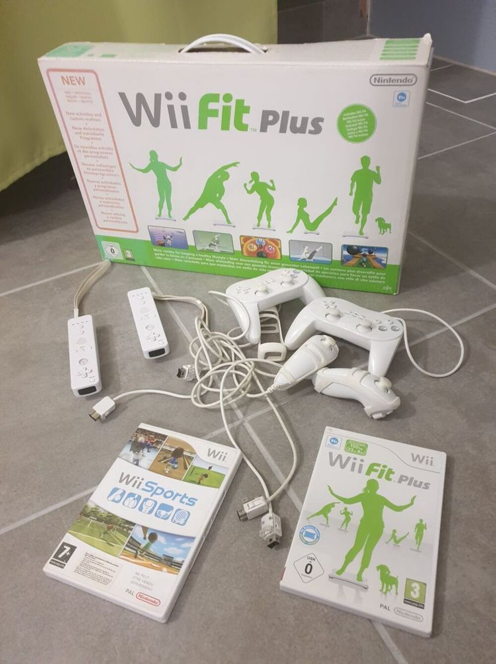 Nintendo Wii - manettes-jeux vid&eacute;os -Balance Board-Wii fit Consoles et jeux vidéos