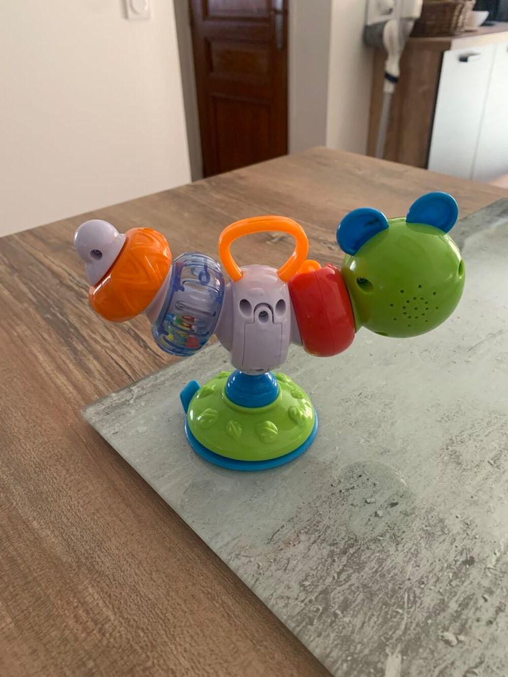 Jouet d' &eacute;veil Chicco " La chenille " Jeux / jouets
