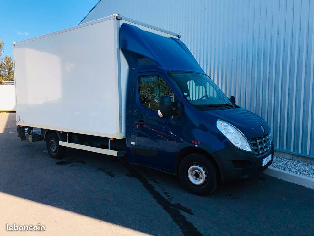   Location de camion avec un ou plusieurs déménageurs 