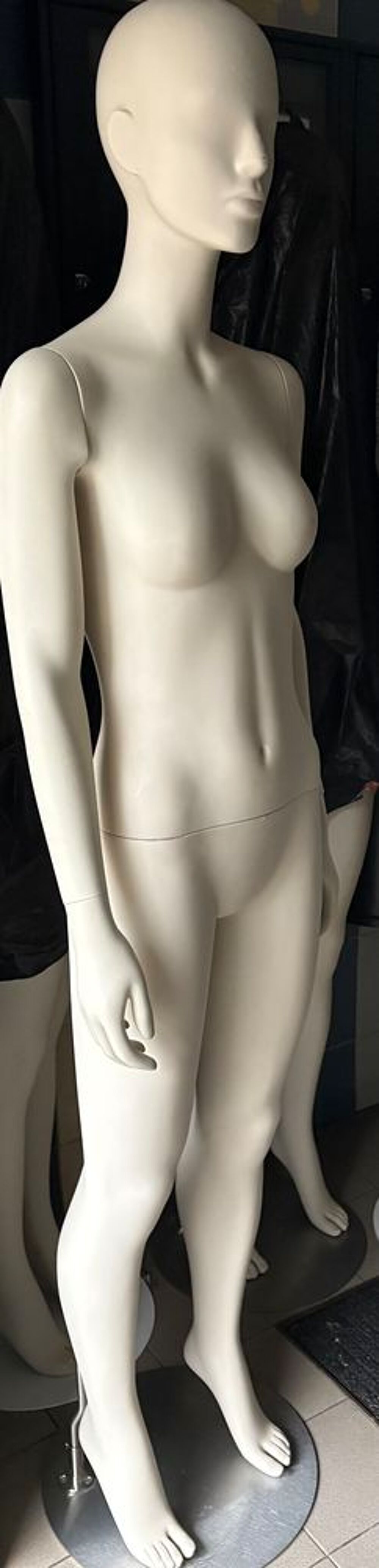 Mannequin femme Vêtements