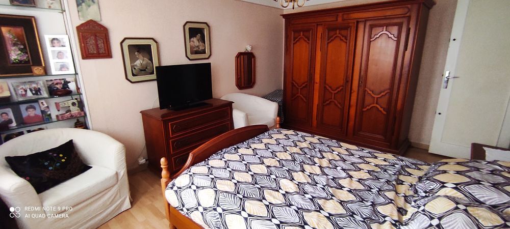 CHAMBRE A COUCHER Meubles