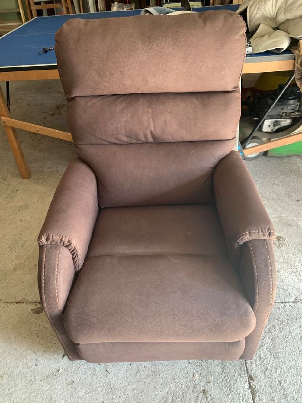 Fauteuil releveur &eacute;lectrique
Meubles