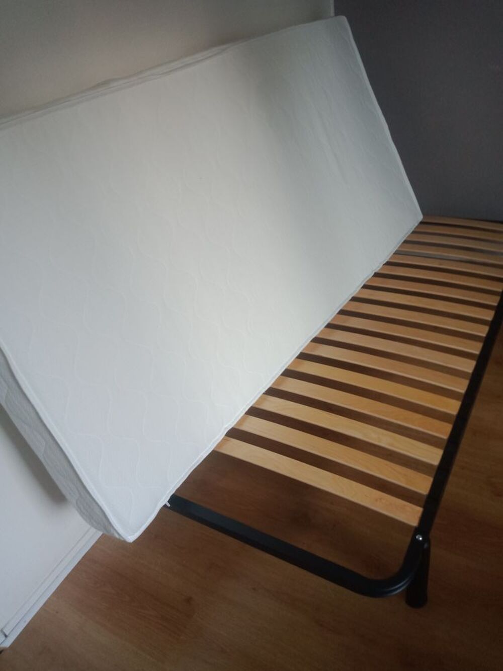 Matelas 190/90 + sommier. Neufs ( achet&eacute; le 10 septembre2023 Meubles