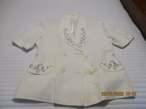 veste femme T40 manche courte en tergal 10 Sainte-Foy-lès-Lyon (69)