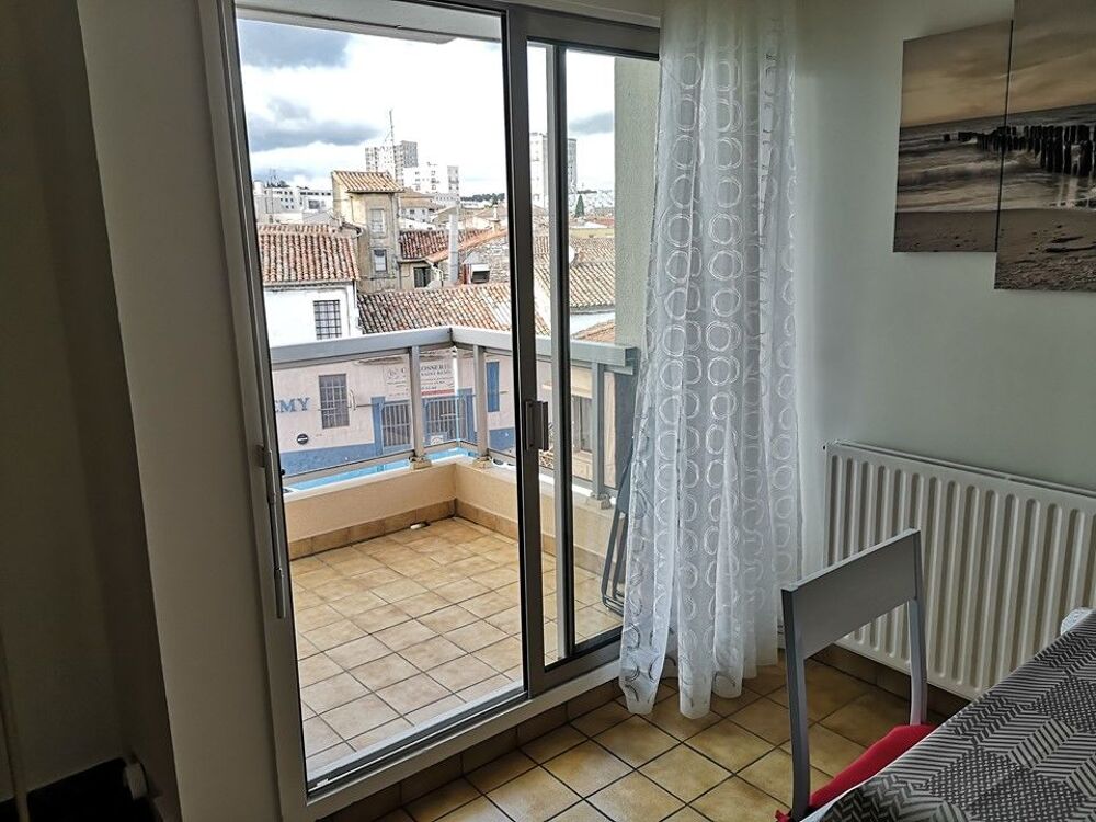 Location Appartement Studio meublé avec terrasse ? Quartier Dhuoda Nîmes