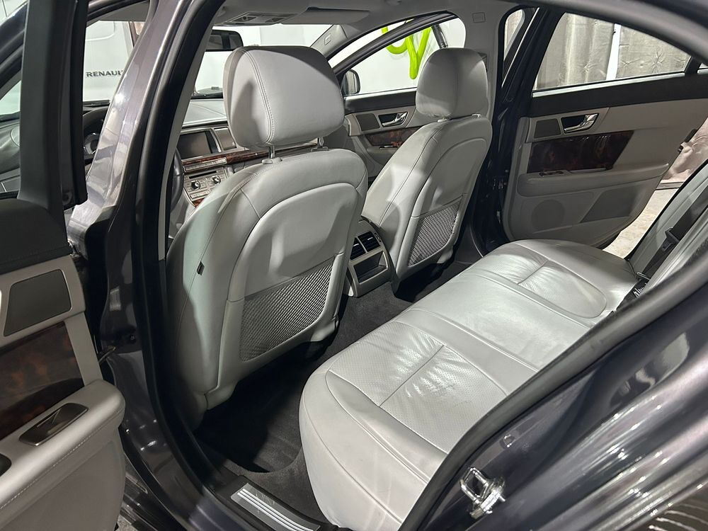 XF 2.7d Luxe Pr&eacute;mium 2009 occasion 59310 Auchy-lez-Orchies