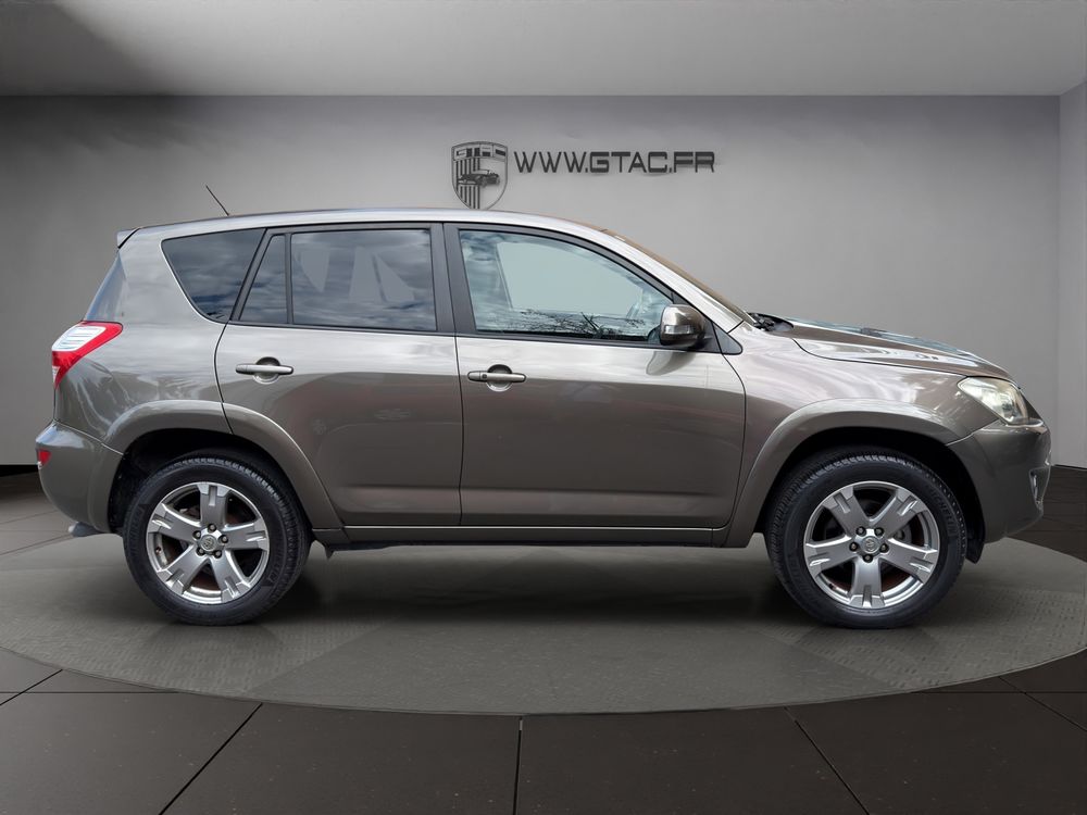 RAV 4 RAV4 150 D-CAT 4WD Clean Power A 2009 occasion 93390 Clichy-sous-Bois
