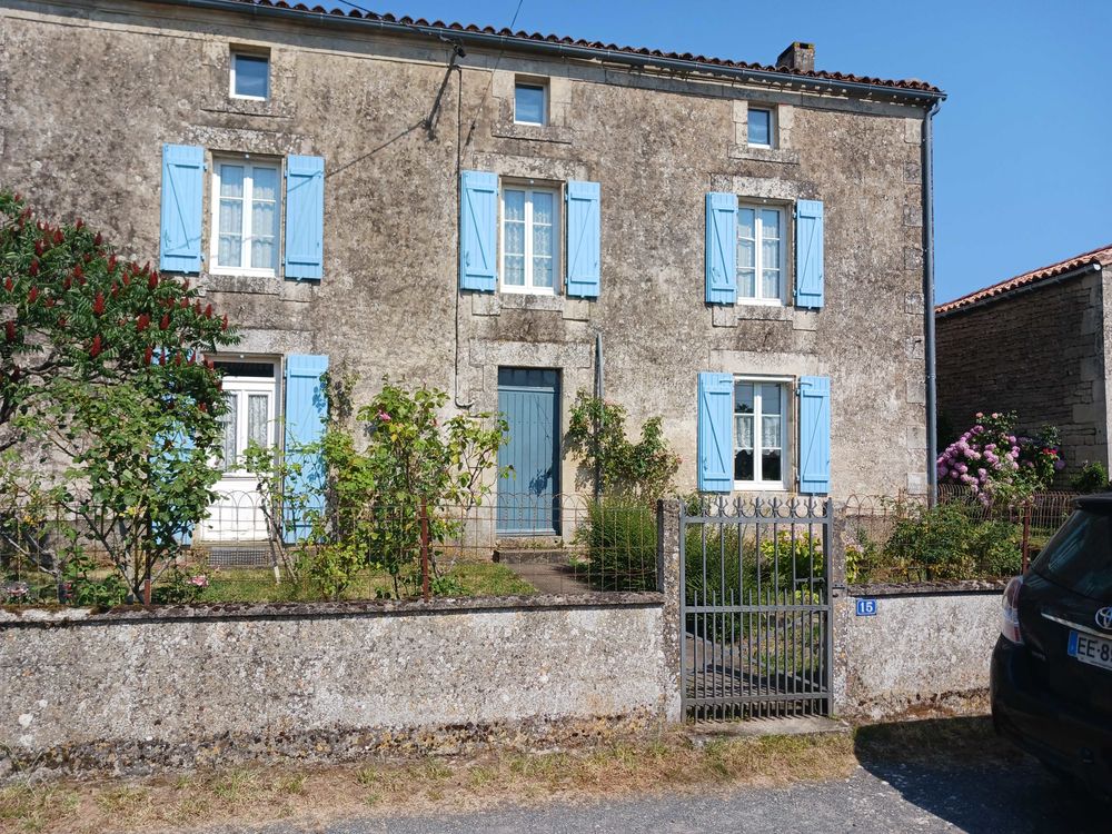 Vente Maison maison de caractère  à  rénover de 1900 Saint-pompain