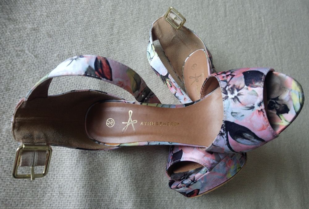 Chaussures ATMOSPHERE Fleurs Chaussures