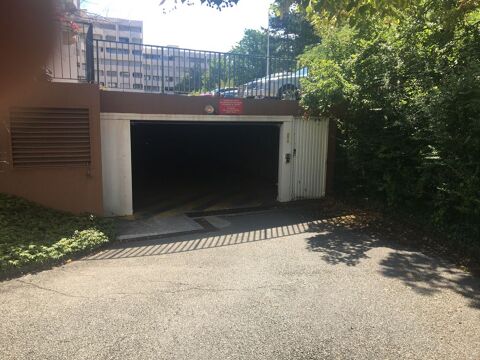  Parking / Garage  louer 13 m