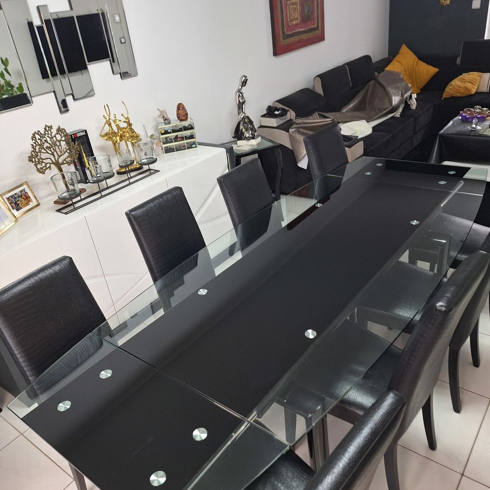 Salle &agrave; manger laqu&eacute; blanc et noir Meubles