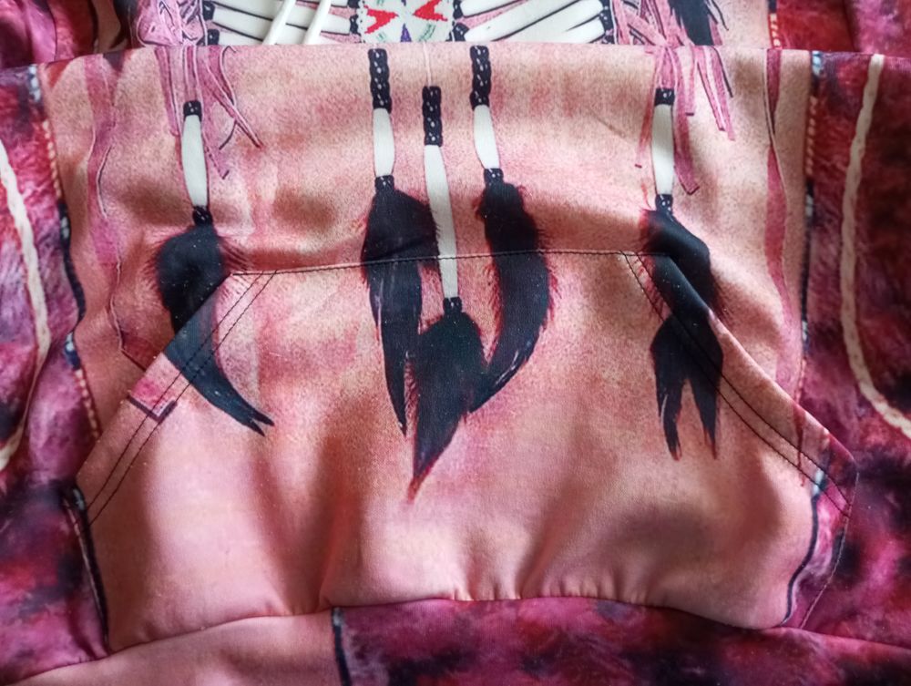 sweat &agrave; capuche am&eacute;rindien Vêtements