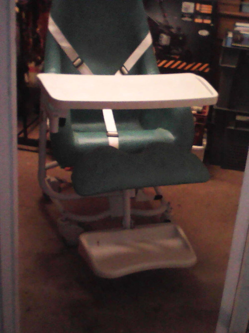 Fauteuil handicap&eacute; Meubles