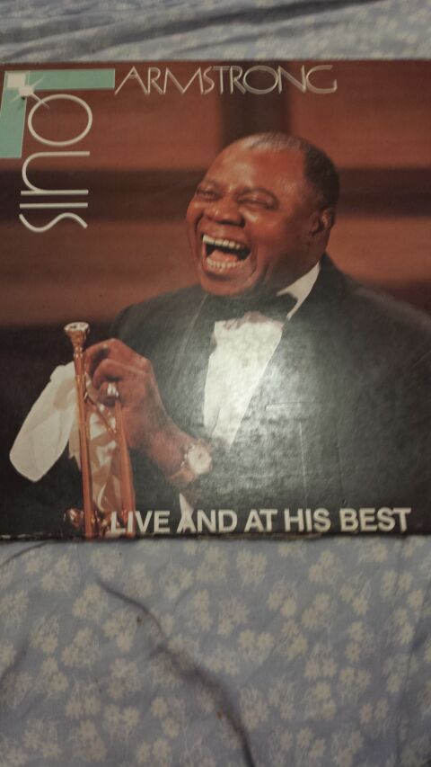VINYLE LOUIS ARMSTRONG
LIVE AND AT HIS BEST
8 Triel-sur-Seine (78)