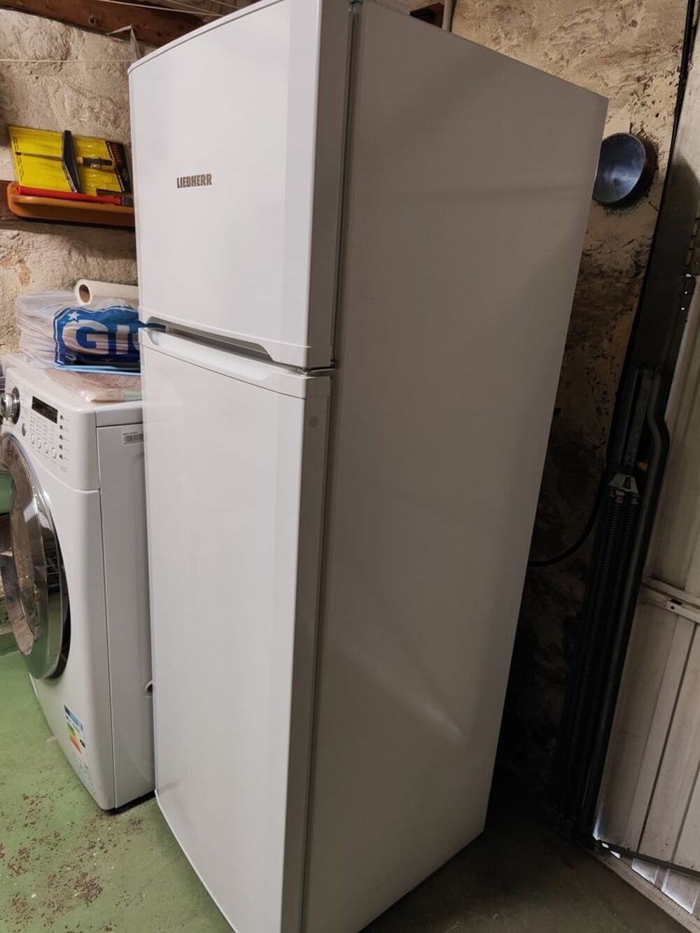 GRAND REFRIGERATEUR quasi neuf (55 x 157.1 x 63) LIEBHERR Electroménager