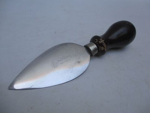 Couteau  parmesan Au Nain 20 Cagnes-sur-Mer (06)