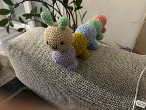 Chenille crochet neuve 4 Roche-la-Moli�re (42)