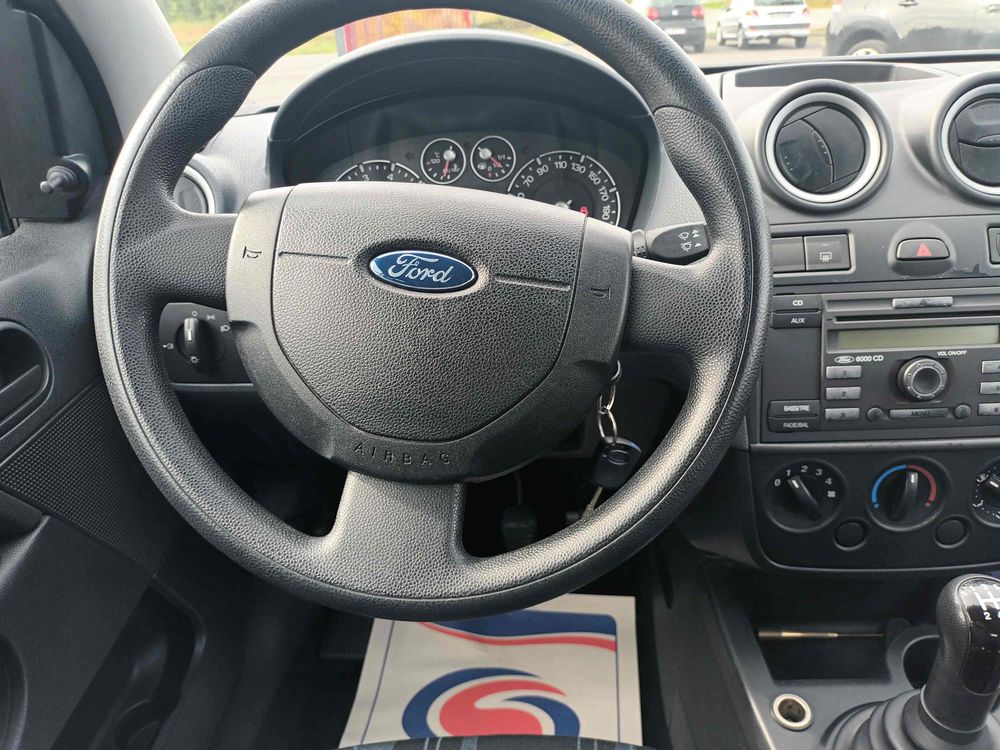 Fiesta 1.3i Senso 2006 occasion 86600 Coulombiers