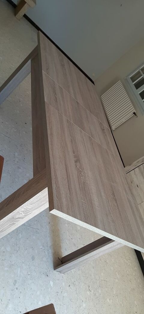 Table de salon 100 N�mes (30)